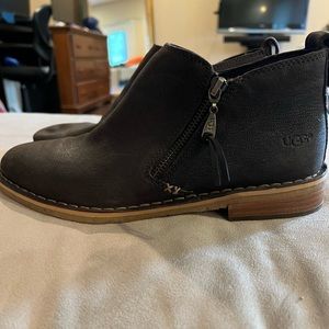 UGG Clementine brown Leather Shearling lined ankle boot